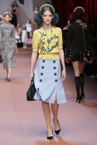 dolce-and-gabbana-winter-2016-women-fashion-show-runway-24-zoom
